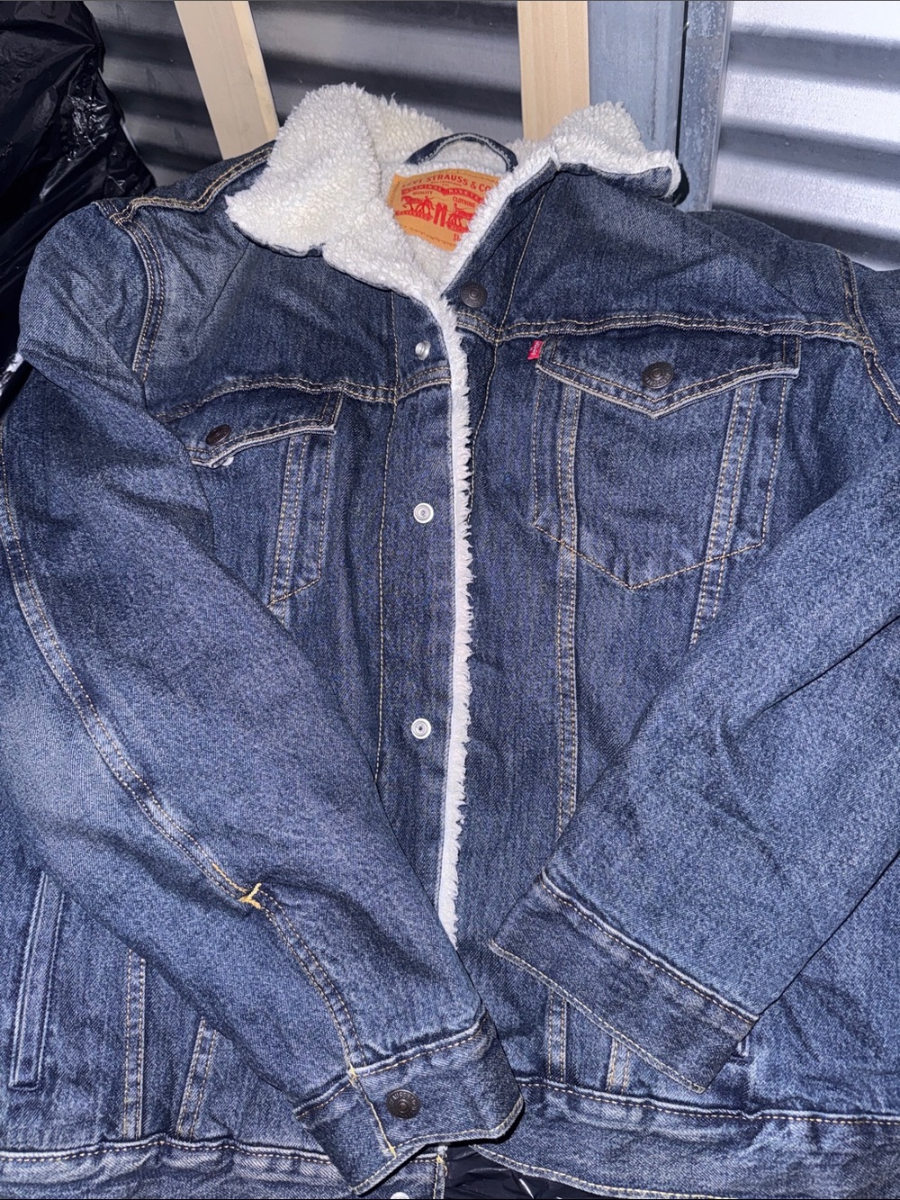 Levi's Denim Sherpa Jacket in Dark Blue with White Lining